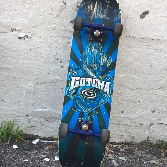 Gotcha Skateboard - Picture 1 of 4